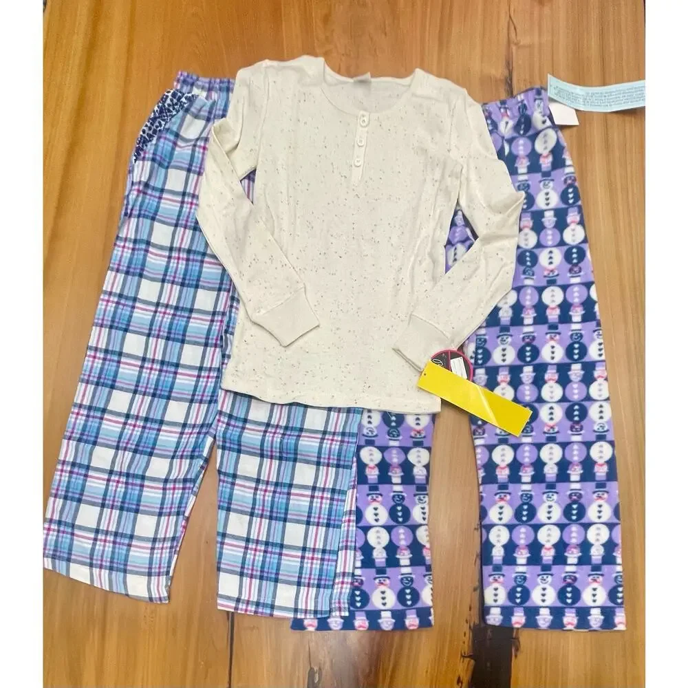 NEW Girls pajamas pjs bundle cream plaid snowflake Medium M Med Maidenform